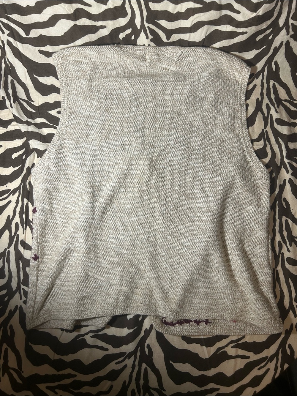 White Stag Beige Embroidered Floral Knit Vest - Picture 5 of 5